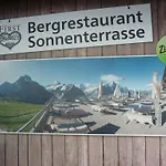 Hostel Berggasthaus First - Only Accessible By Cable Car