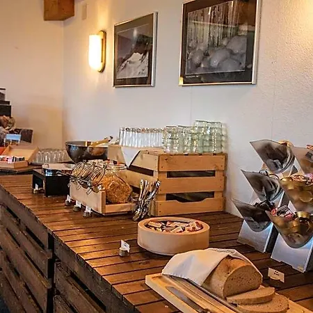 Berggasthaus First - Only Accessible By Cable Car Hostel Grindelwald