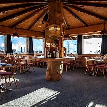 Berggasthaus First - Only Accessible By Cable Car Hostel Grindelwald