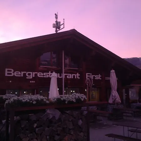 Berggasthaus First Hostel