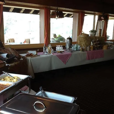 Berggasthaus First - Only Accessible By Cable Car 旅馆