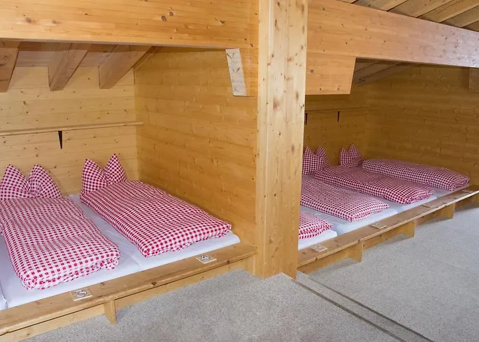 Hostel Berggasthaus First - Only Accessible By Cable Car