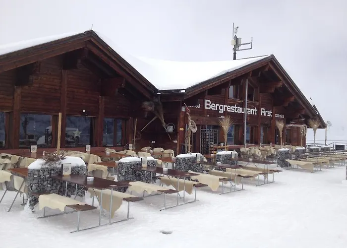 Berggasthaus First Hostel *