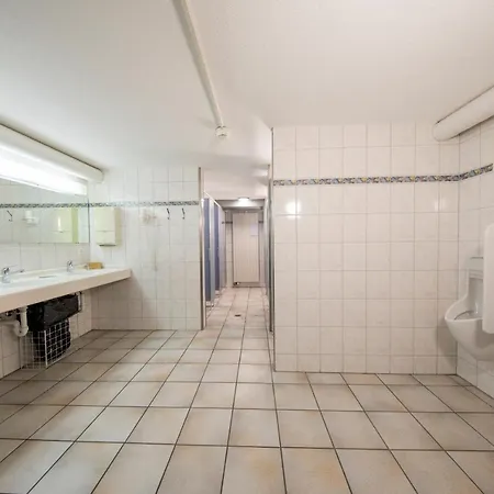 Hostel Berggasthaus First *